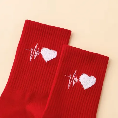 1 ζευγάρι κάλτσες κόκκινες με λευκή καρδούλα Άγιος Βαλεντίνος Νο 36-39 #2