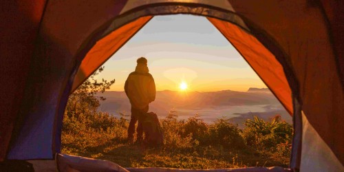 Εξοπλισμός και είδη κάμπινγκ: Η απόλυτη λίστα για οργανωμένες διακοπές στη φύση Εξοπλισμός και είδη κάμπινγκ: Η απόλυτη λίστα για οργανωμένες διακοπές στη φύση